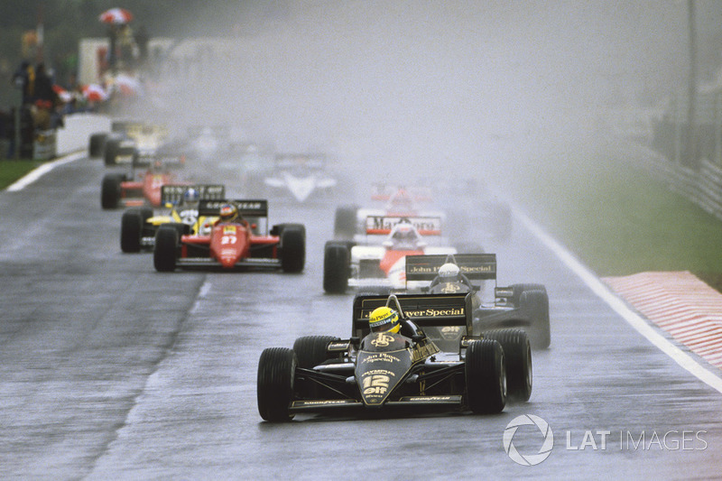 Ayrton Senna, Lotus 97T leads at the start