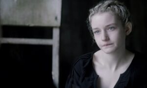 'Apartment 7A' - Filming Wraps on ‘Relic’ Director's Next Starring “Ozark’s” Julia Garner!