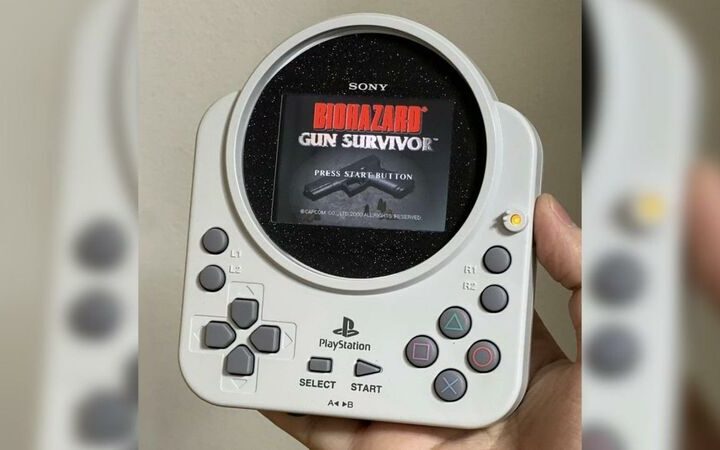 Modder Transforms Rare PS1 Controller Into Working PS1 Console